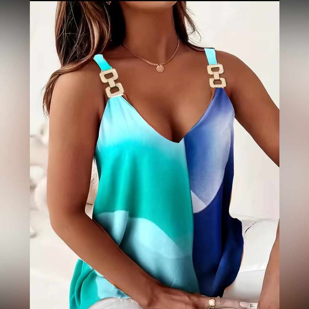 NWT Chain Strap Silky Top